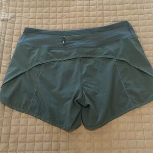 Women’s lululemon speed up short size 6